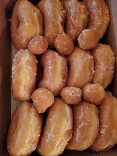 Donut Shop «Puffy Cream Donuts Plus», reviews and photos, 3390 Coachman Rd, Eagan, MN 55121, USA