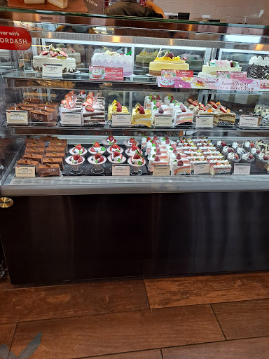 Shopping Mall «Lincoln Shopping Center», reviews and photos, 374 Lincoln Center, Stockton, CA 95207, USA