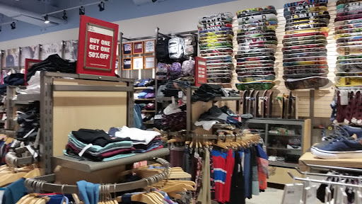 Shoe Store «Vans», reviews and photos, 300 Monticello Ave #121, Norfolk, VA 23510, USA