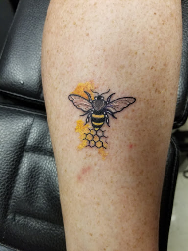 Tattoo Shop «Deaf Dog Ink Tattoo Studio», reviews and photos, 9 Jason Ct, St Charles, MO 63304, USA