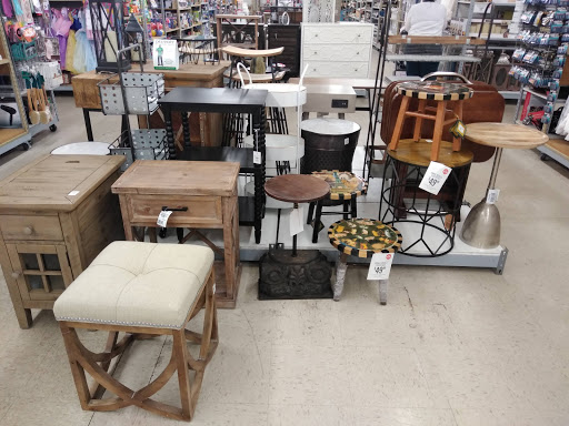 Home Goods Store «Tuesday Morning», reviews and photos, 6808 Huebner Rd, San Antonio, TX 78238, USA