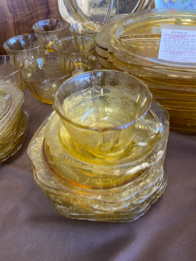 Thrift Store «Alpine Attic Thrift Shop», reviews and photos, 2115 Pacific Coast Hwy, Lomita, CA 90717, USA