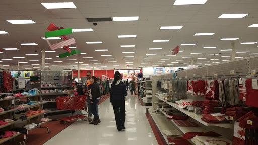 Department Store «Target», reviews and photos, 3535 Steelyard Dr, Cleveland, OH 44109, USA