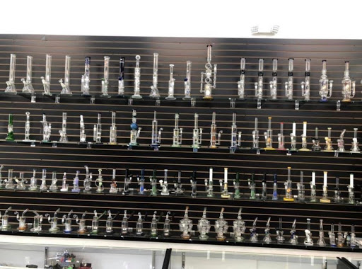 Tobacco Shop «Friends head-shop , tobacco & Hookah lounge», reviews and photos, 3041 E Olive Rd, Pensacola, FL 32514, USA