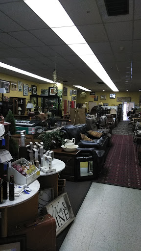Used Furniture Store «New & Again Consignment Furniture Gallery», reviews and photos, 210 S School St, Lodi, CA 95240, USA