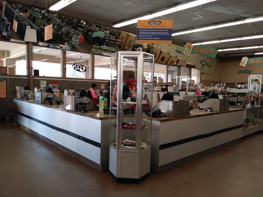 Thrift Store «Thrift Town», reviews and photos, 6328 Fair Oaks Blvd, Carmichael, CA 95608, USA
