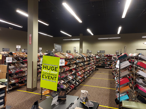Shoe Store «DSW Designer Shoe Warehouse», reviews and photos, 25 Ronson Rd, Iselin, NJ 08830, USA