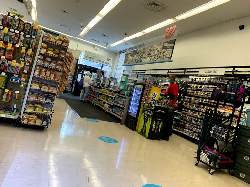 Shopping Mall «The Shops at Liberty Place», reviews and photos, 1625 Chestnut St, Philadelphia, PA 19103, USA