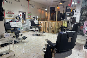 Golden barbershop and salon /Tattoos