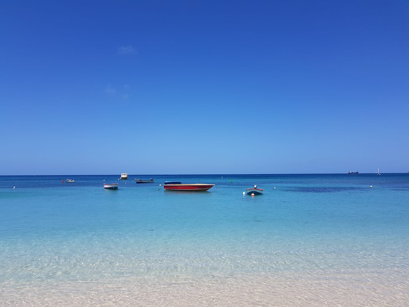 Foto di Grand Anse beach area servizi