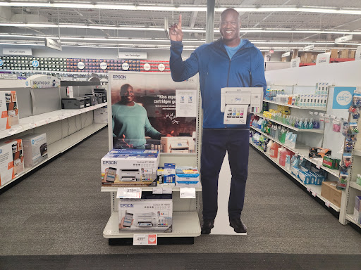 Office Supply Store «Staples», reviews and photos, 1525 S Willow St, Manchester, NH 03103, USA