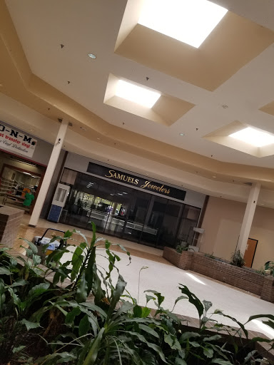 Shopping Mall «Claypool Hill Mall Shopping Center», reviews and photos, 1051 Claypool Hill Mall Rd, Cedar Bluff, VA 24609, USA