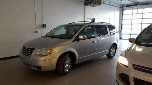 Used Car Dealer «DriveTime Used Cars», reviews and photos, 500 E Roosevelt Rd, Lombard, IL 60148, USA