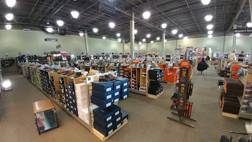 Shoe Store «DSW Designer Shoe Warehouse», reviews and photos, 5031 Shoppes Blvd, Moosic, PA 18507, USA