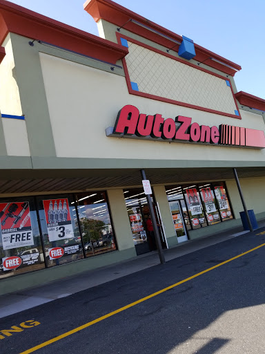 Auto Parts Store «AutoZone», reviews and photos, 359 Memorial Ave, West Springfield, MA 01089, USA