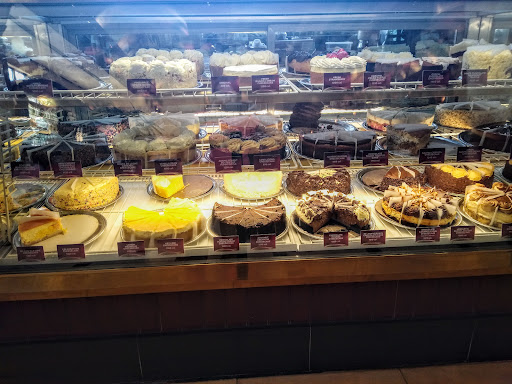 Restaurant «The Cheesecake Factory», reviews and photos, 5000 Shelbyville Rd, Louisville, KY 40207, USA