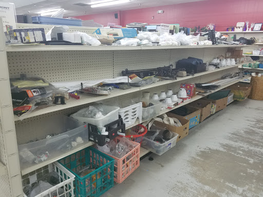 Thrift Store «Waterfront Rescue Mission Thrift Store», reviews and photos, 2125 W Fairfield Dr, Pensacola, FL 32505, USA
