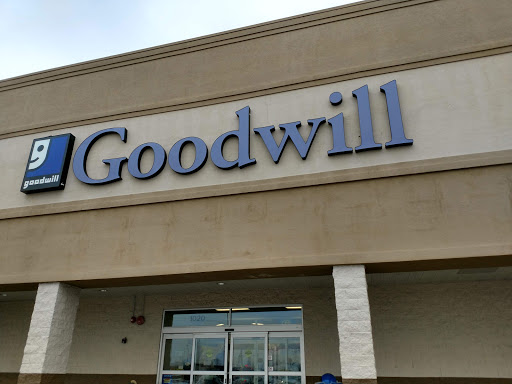 Thrift Store «Goodwill Store & Donation Center», reviews and photos, 1020 N Rohlwing Rd, Addison, IL 60101, USA