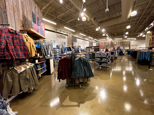 Clothing Store «L.L. Bean», reviews and photos, 75 Evergreen Way, South Windsor, CT 06074, USA