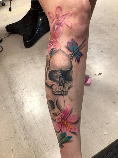 Explore back shoulder tattoo ideas, creative tattoo ideas in Albuquerque, available at Tattoosbyfrankieg