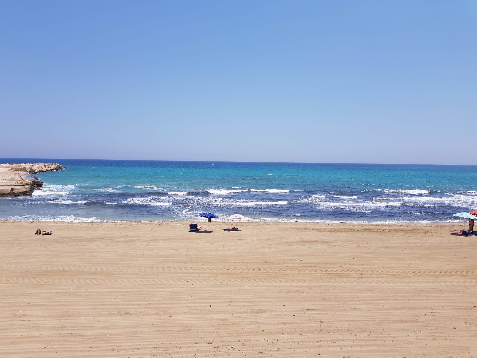 Foto di Spiaggia Di Avola area servizi