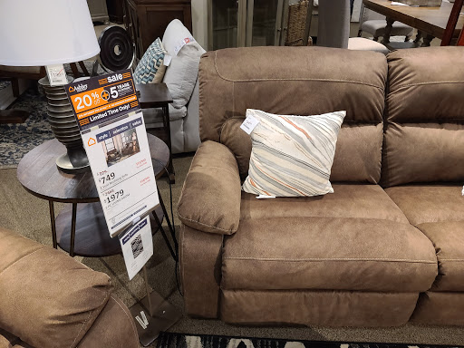 Furniture Store «Ashley HomeStore», reviews and photos, 925 Paterson Plank Rd, Secaucus, NJ 07094, USA