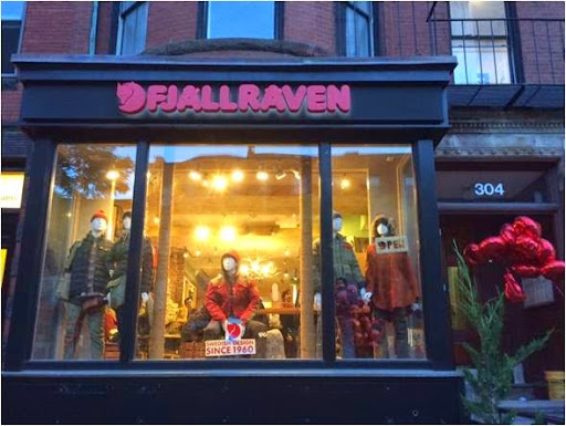 Fjällräven Boston, 304 Newbury St, Boston, MA 02115, USA, 