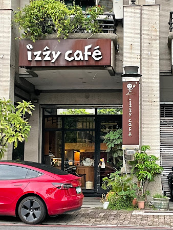 IZZY CAFE