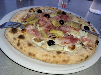 Plats et boissons du Pizzeria Giovanni Pizza à Seilh - n°2