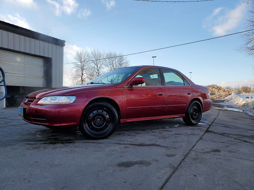 C C Car Wash en Grand Forks