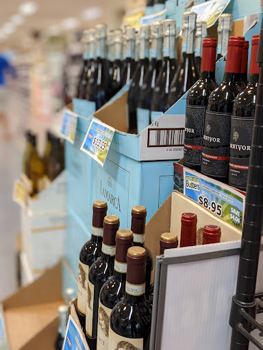 State Liquor Store «NH Liquor & Wine Outlet», reviews and photos, I-95, Hampton, NH 03843, USA