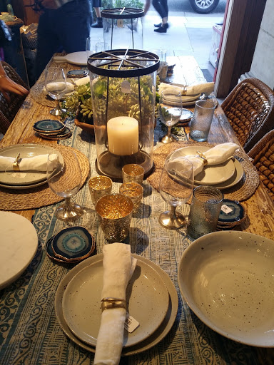 Home Goods Store «Bliss Home and Design», reviews and photos, 3321 East Coast Hwy, Corona Del Mar, CA 92625, USA