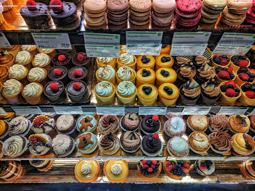 Grocery Store «Whole Foods Market», reviews and photos, 1555 W Lane Ave, Upper Arlington, OH 43221, USA