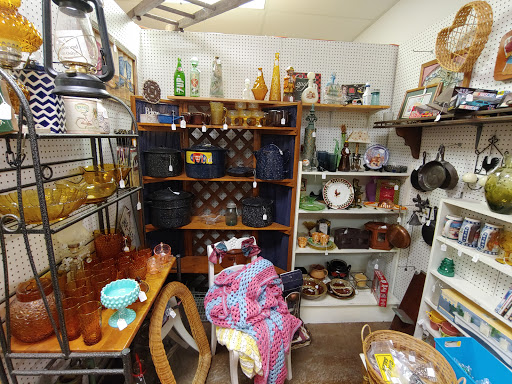 Shopping Mall «Old Town Shopping Center», reviews and photos, 2528 S Campbell Ave, Springfield, MO 65807, USA