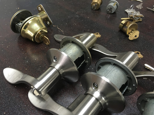 Locksmith «Advantage Locksmith Portland», reviews and photos, 8104 SW Durham Rd, Portland, OR 97224, USA