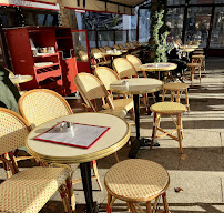 Photos du propriétaire du Café Café de la Mairie à Paris - n°1