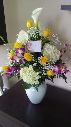 Florist «Primavera Florist Pedro», reviews and photos, 5510 W Flagler St, Coral Gables, FL 33134, USA