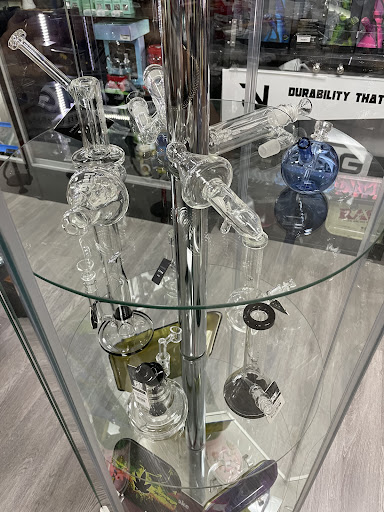 Tobacco Shop «Feel Good Smoke & Gift Shop», reviews and photos, 13415 SW 56th St, Miami, FL 33175, USA