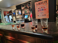 Atmosphère du Restaurant The Long Hop Pub Paris - Sports Bar & Afterwork - n°7