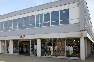 H&M