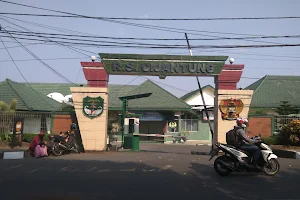 Hospital Cijantung Kesdam Jaya image
