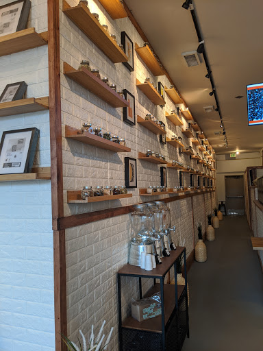 Grocery Store «New Seasons Market Hawthorne», reviews and photos, 4034 SE Hawthorne Blvd, Portland, OR 97214, USA