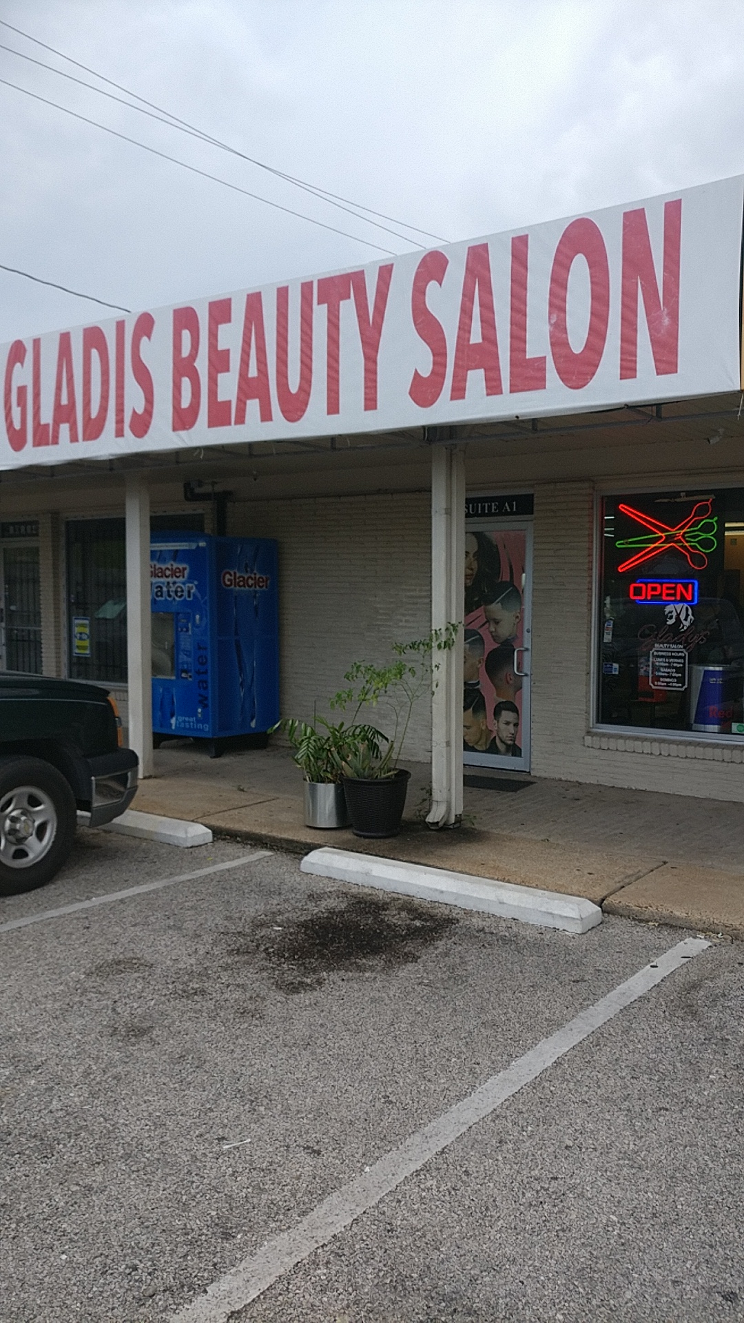 Gladys Beauty Salon