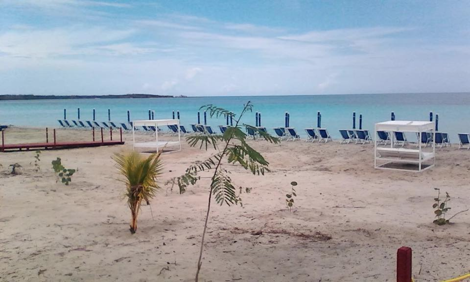 Foto von Cayo Esquivel mit lange, gerade küste