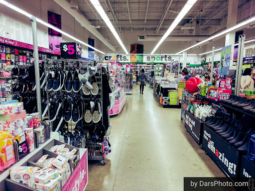 Variety Store «Five Below», reviews and photos, 1468 E Golf Rd, Schaumburg, IL 60173, USA