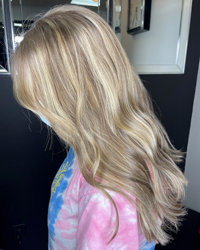 Hair Salon «Vivid Salon & Spa», reviews and photos, 15320 Bagley Rd, Middleburg Heights, OH 44130, USA
