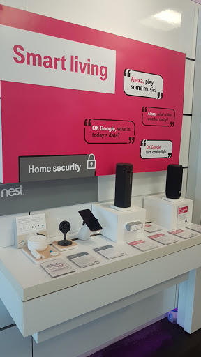 Cell Phone Store «T-Mobile», reviews and photos, 417 E Sheridan St, Dania Beach, FL 33004, USA