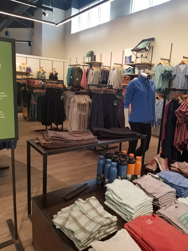 Clothing Store «L.L. Bean», reviews and photos, 25225 Cedar Rd, Lyndhurst, OH 44124, USA