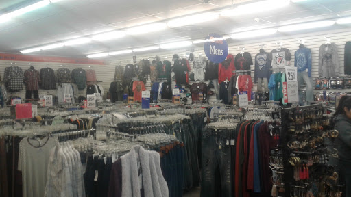 Clothing Store «Factory Connection», reviews and photos, 507 Ellington Dr, Lafayette, TN 37083, USA