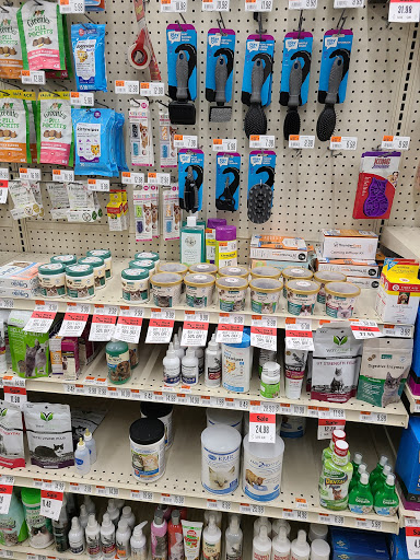 Pet Supply Store «Pet Supplies Plus», reviews and photos, 6845 Highland Rd, White Lake, MI 48383, USA